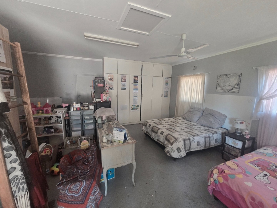 5 Bedroom Property for Sale in Fichardt Park Free State